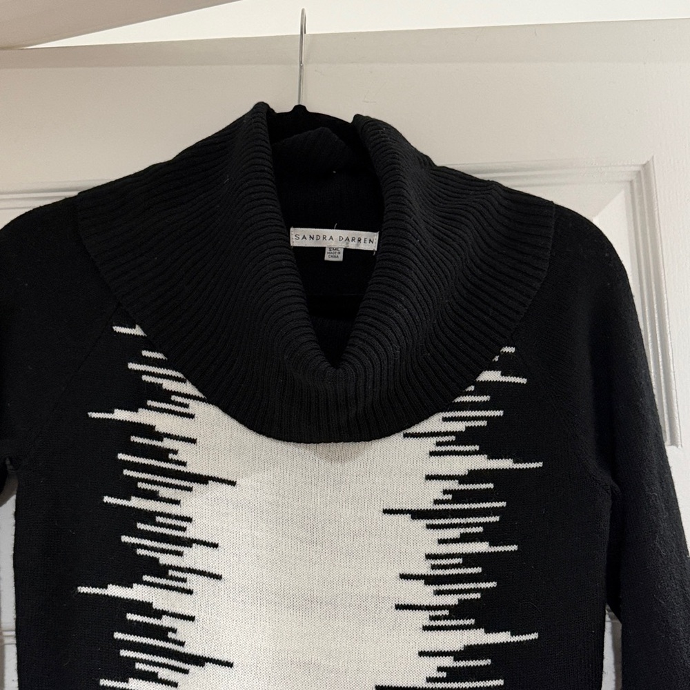 Sandra Darren Black and White Long Sleeve Sweater Dress - Picture 2 of 3